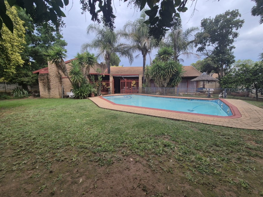 3 Bedroom Property for Sale in Flimieda North West